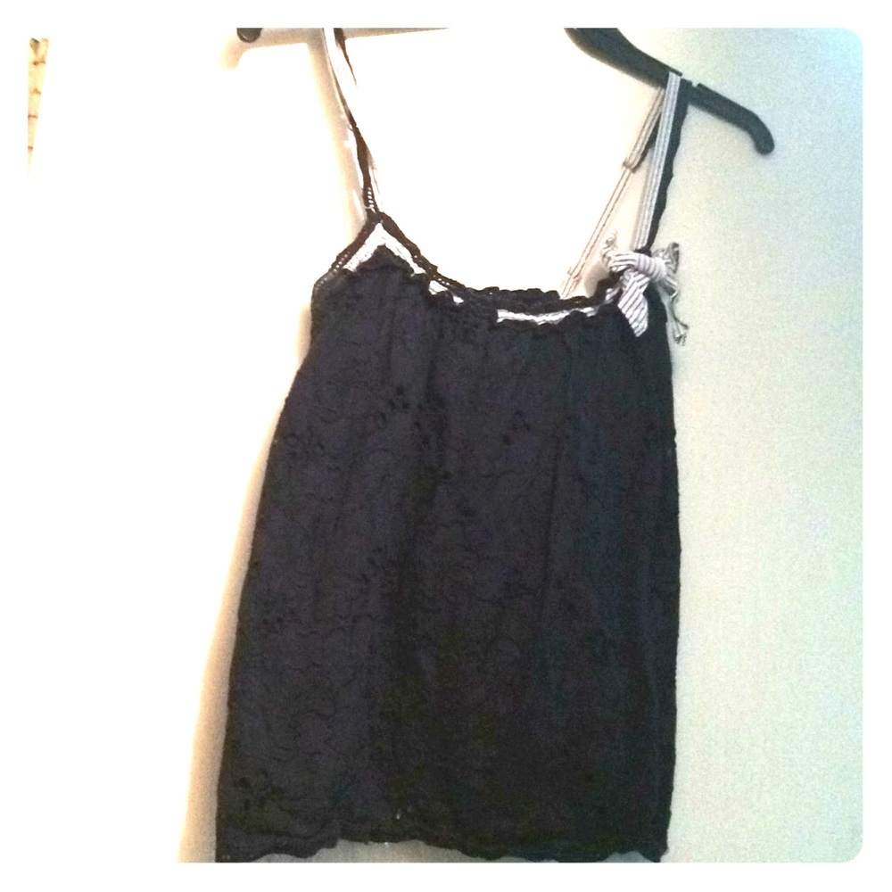 Abercrombie &Fitch Navy Top.